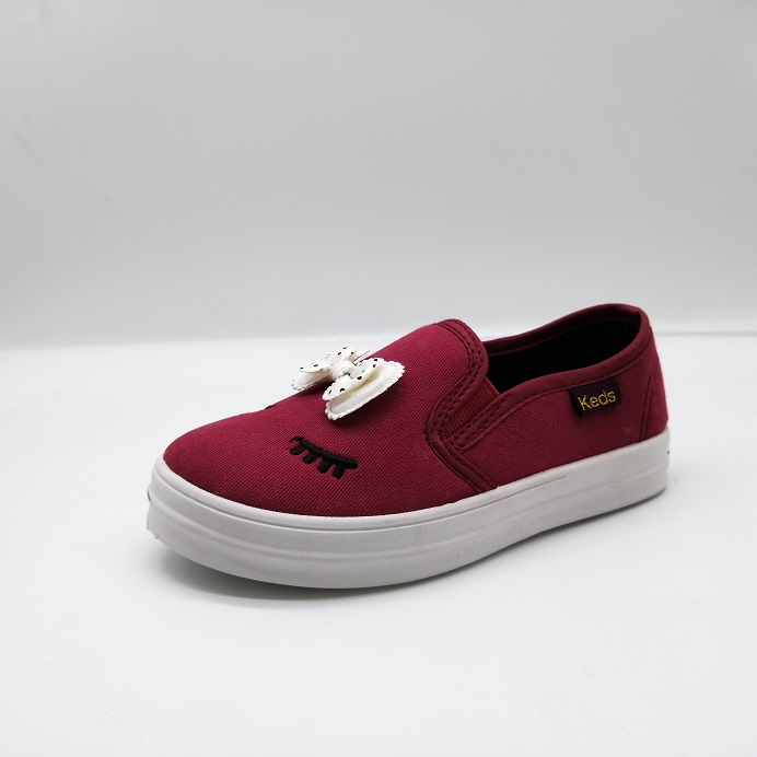 White Canvas Slip Ons for Kids Comfort Canvas Shoes Custom Injection Shoes for Children Daily Shoes